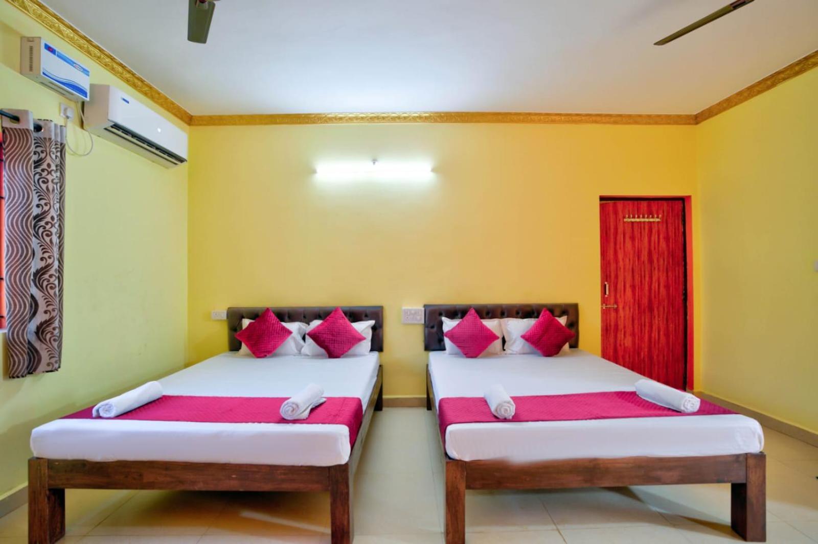 Hotel Savita Calangute Phòng bức ảnh