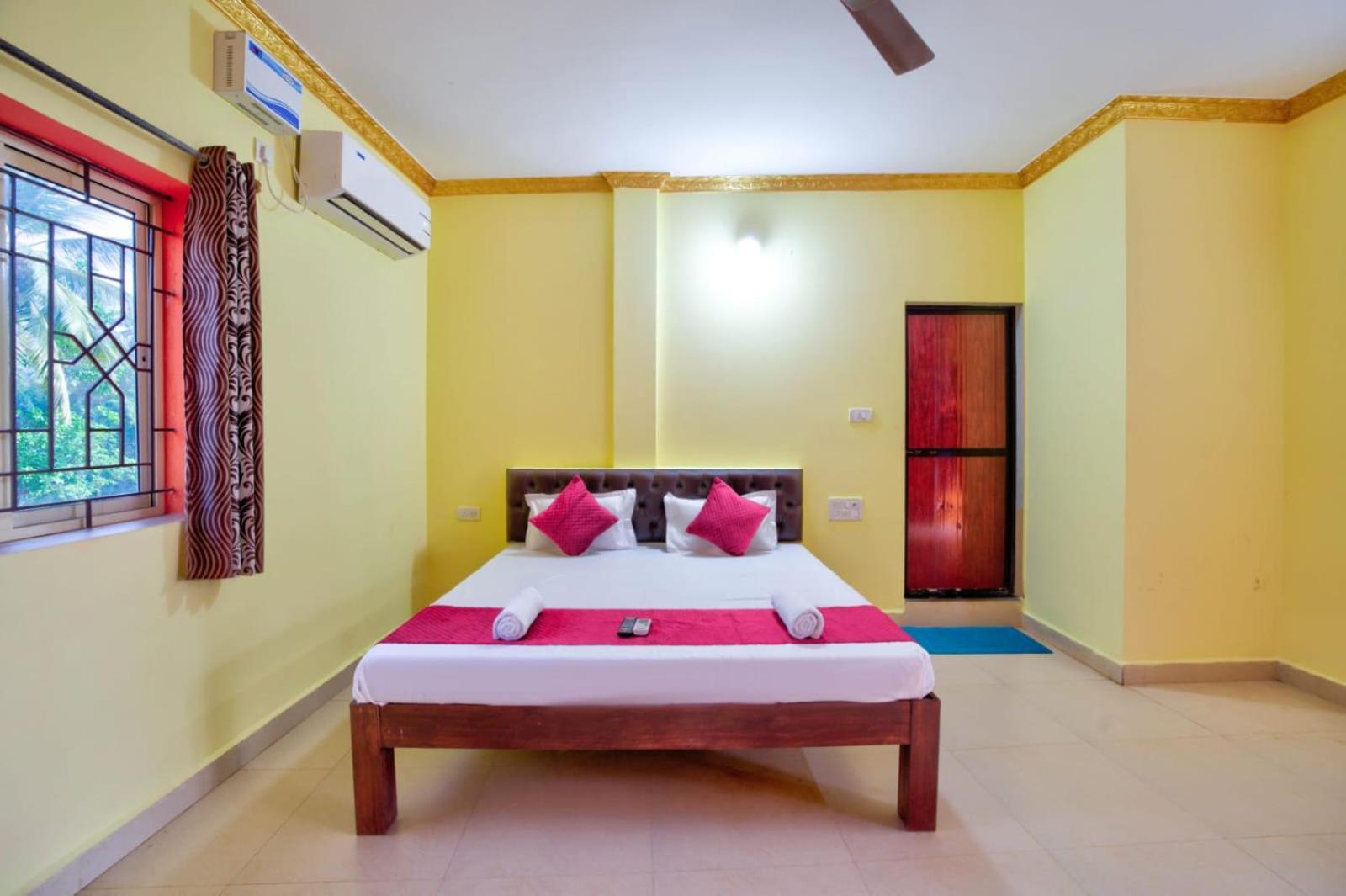 Hotel Savita Calangute Phòng bức ảnh