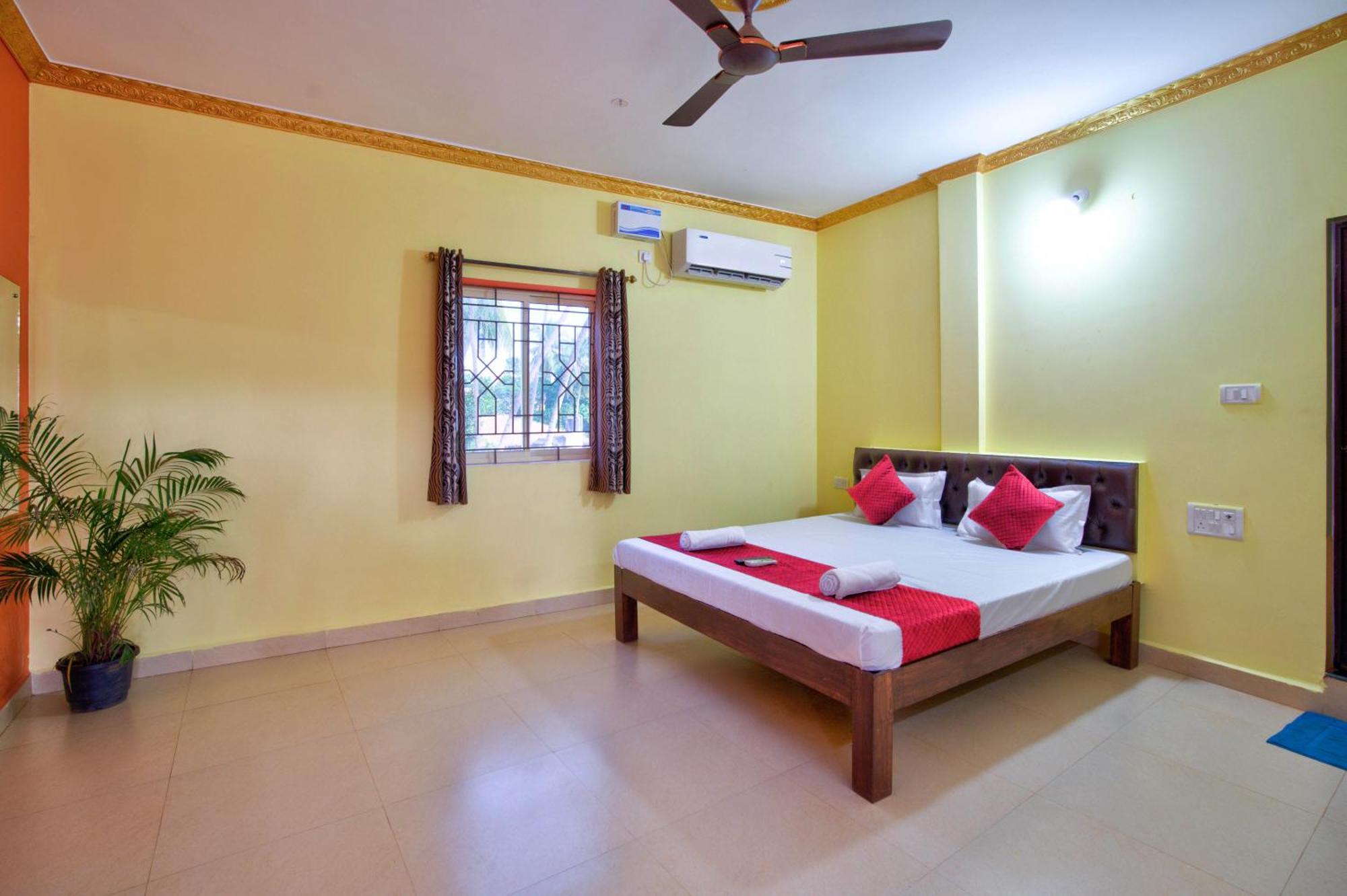Hotel Savita Calangute Ngoại thất bức ảnh